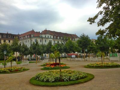 休息在巴登，奥地利度假胜地广场