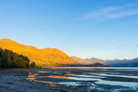 新西兰阿尔卑斯山和湖泊自然景观