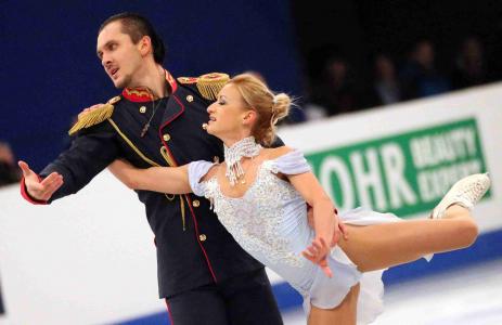 Tatyana Volosozhar和Maxim Trankov俄罗斯花样滑冰选手在索契获得金牌