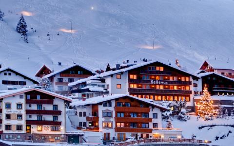 奥地利莱希滑雪胜地的豪华酒店