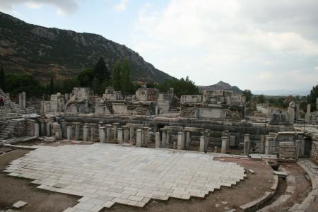 古代剧院在以弗所，土耳其的场景