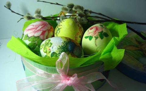 在一个欢乐框绘的复活节彩蛋