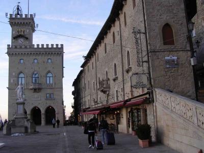 主要广场在圣马力诺，意大利