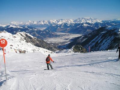 在奥地利Zell am See度假村滑雪
