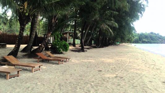 在酸值Kood海岛，泰国的金海滩