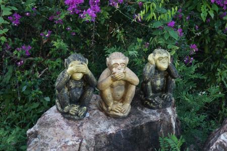 猴子在苏梅岛，泰国的雕塑
