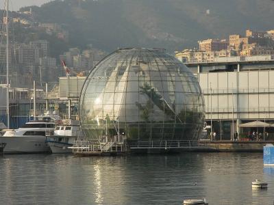 在热那亚，意大利的玻璃球