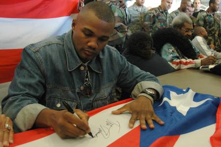 义和团菲利克斯·特立尼达签署国旗