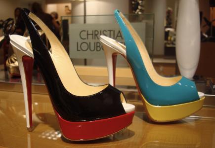 Christian Louboutin的鞋子
