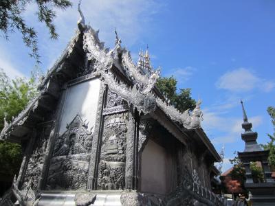 在清莱度假村，泰国的银寺