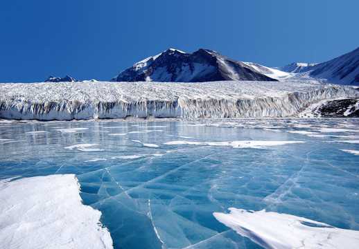 壮观的南极洲冰川