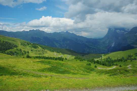 瑞士女孩峰自然风光图片