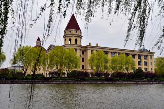 上海外国语大学景观