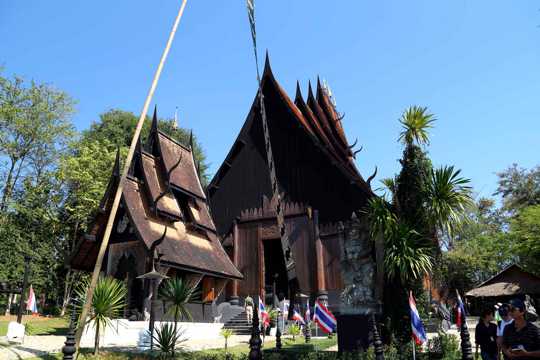 泰国黑庙景致图片