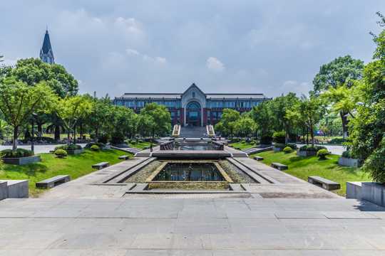 上海华东政法大学校园景象图片