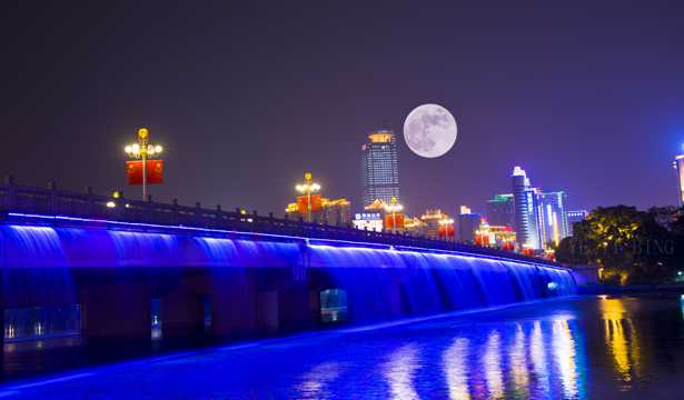 浙江嘉兴南湖大桥夜景图片