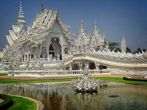 泰国清莱白龙寺建筑景物图片