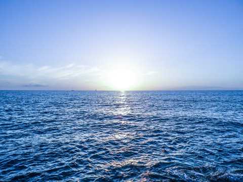 蓝色唯美境界海洋壁纸图片