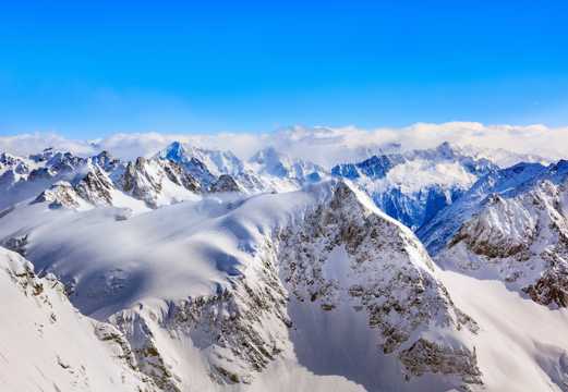 瑞士阿尔卑斯雪山景物图片