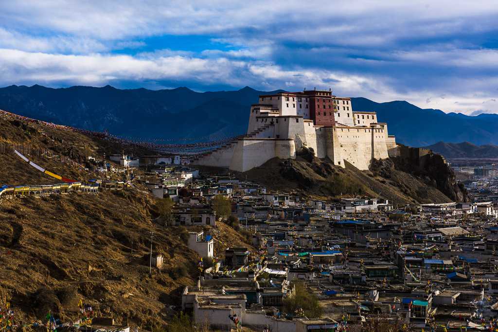 西藏扎布伦寺景物图片