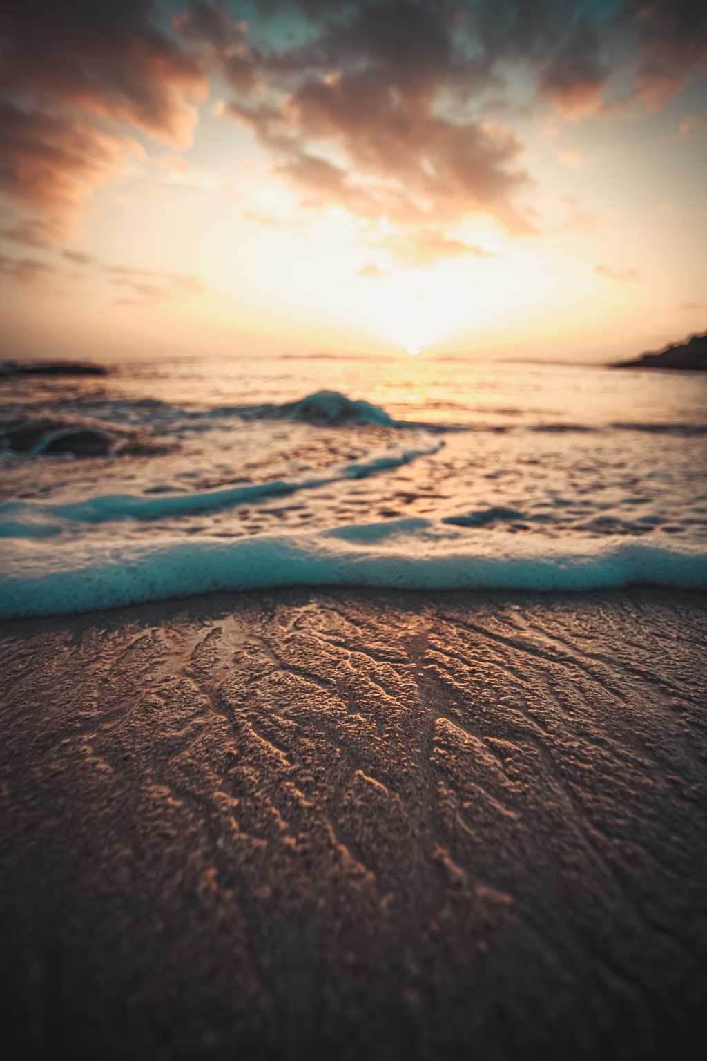 落日沙滩唯美光景图片