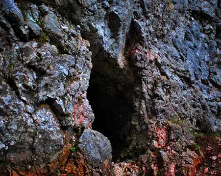 千百年形成大自然的巧夺天工石洞光景图片