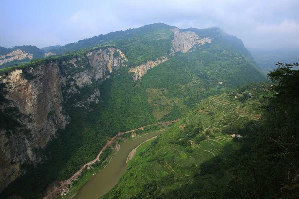 四川岔河大堰大峡谷自然风光图片