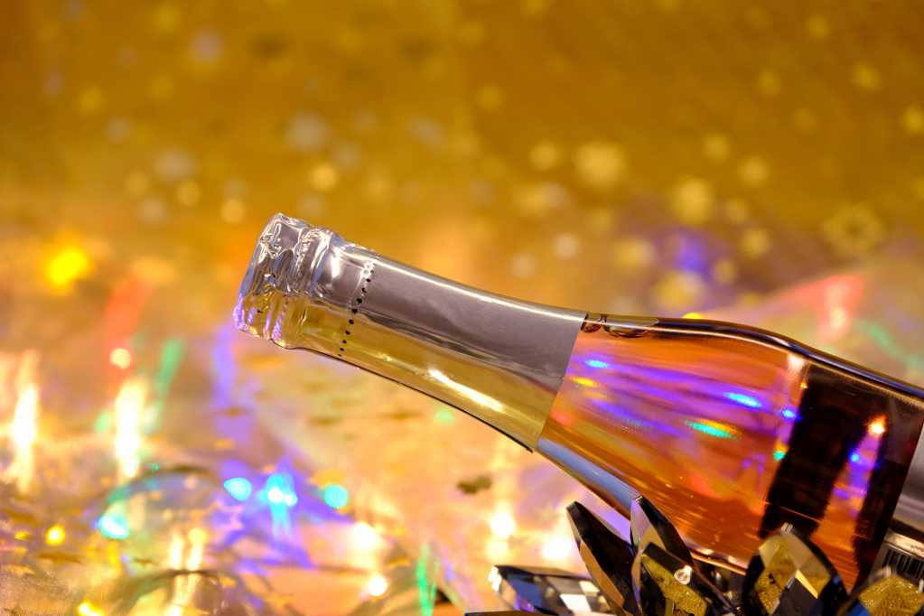 新年香槟酒庆祝图片
