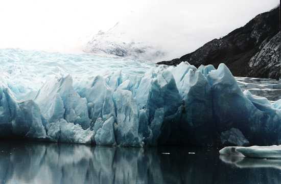 南极的冰川景色