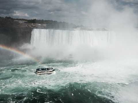 加拿大尼亚加拉大瀑布景象图片