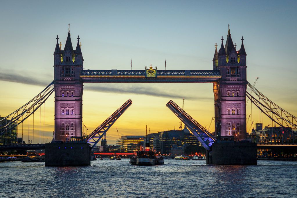 英国伦敦塔桥建筑风光图片