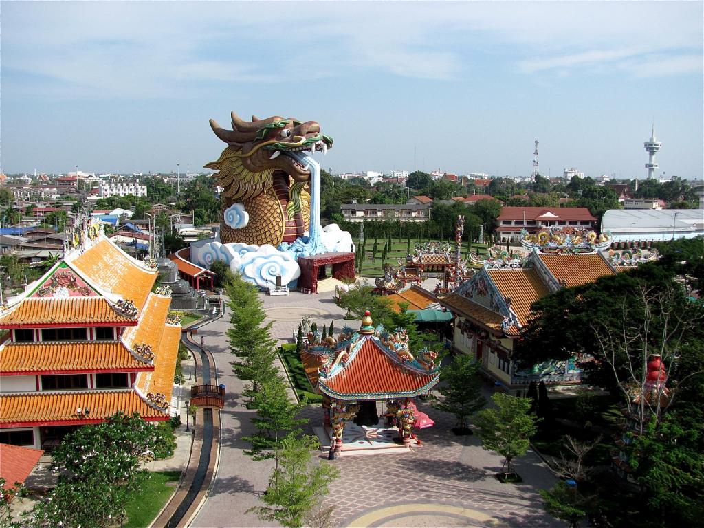 泰国华富里的游乐园