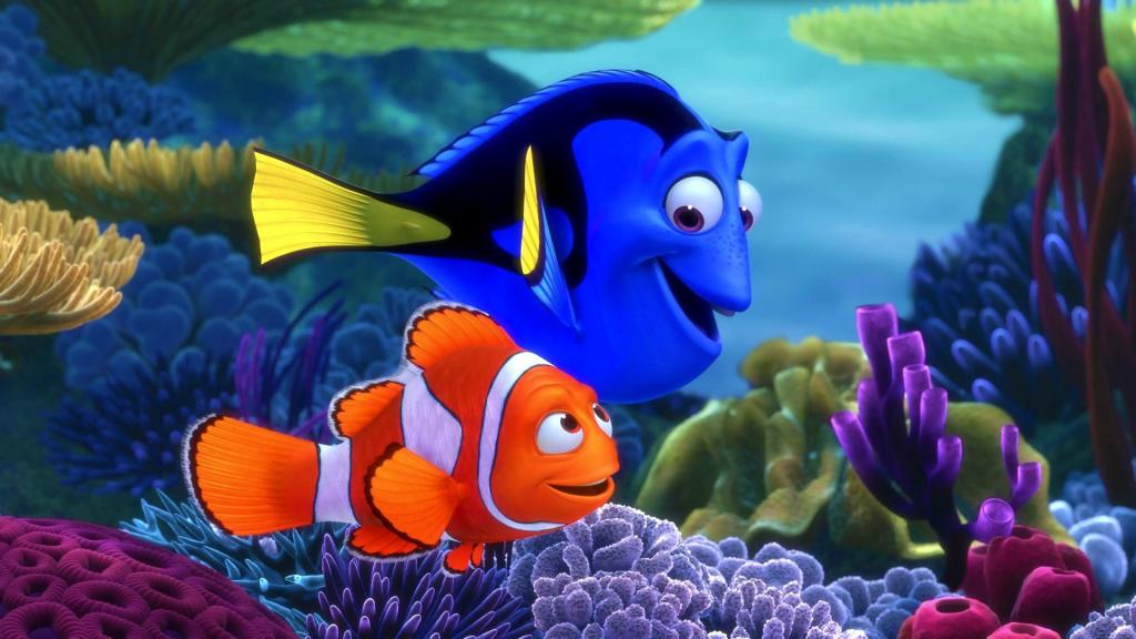 从动画片“海底总动员”中找到两条鱼