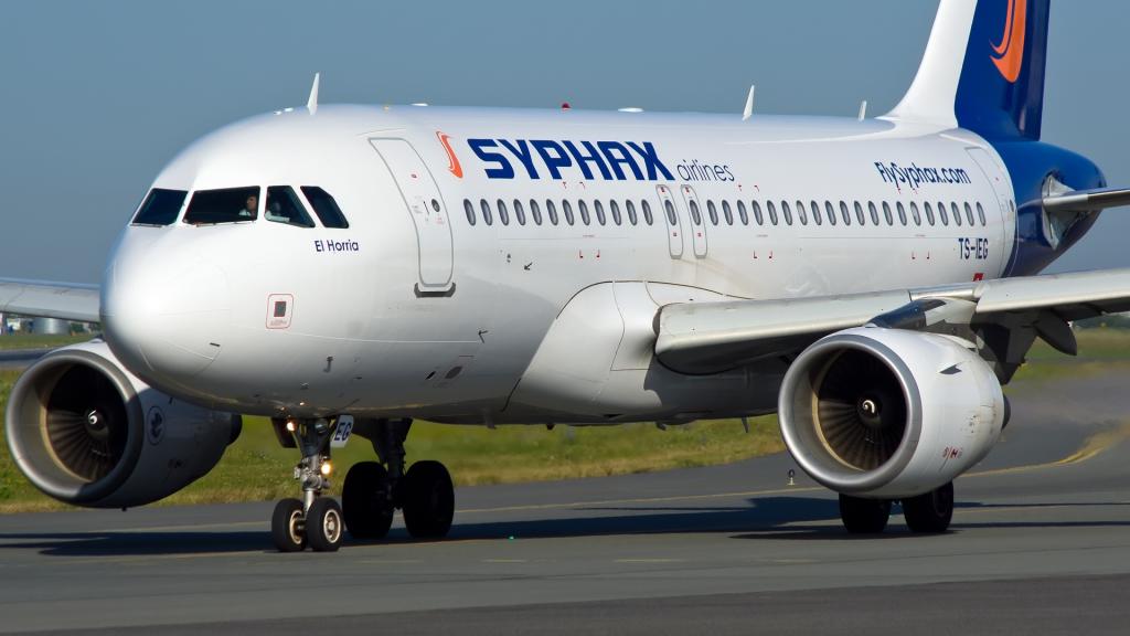 Syphax航空公司空中客车A319跑道的