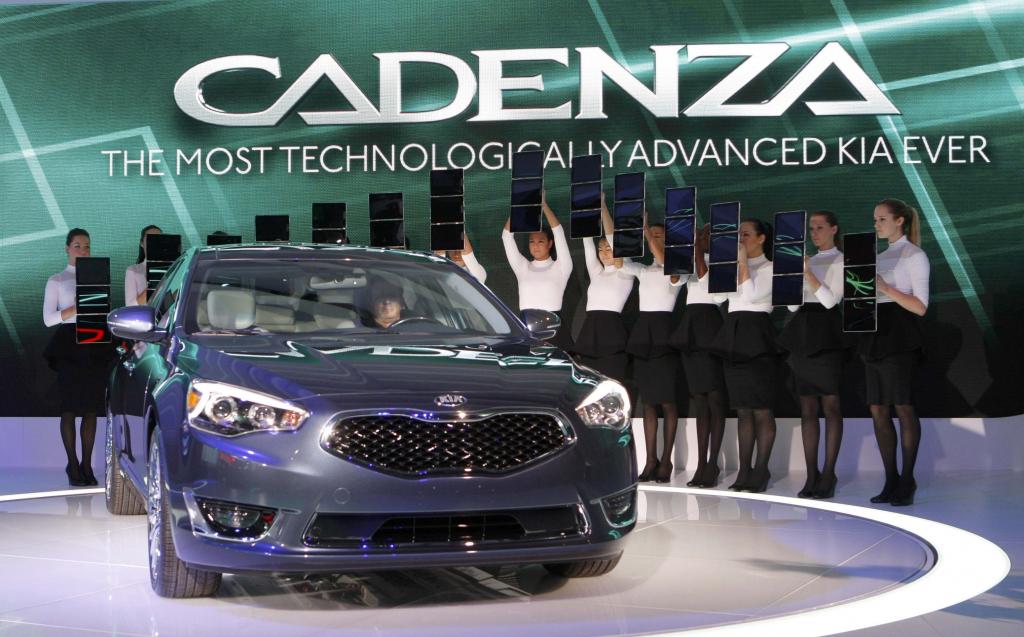 2014年的美丽的起亚Cadenza汽车