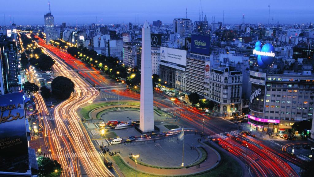 在布宜诺斯艾利斯广场上的方尖碑