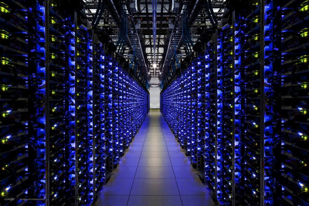 Google的数据中心中的蓝色服务器亮起
