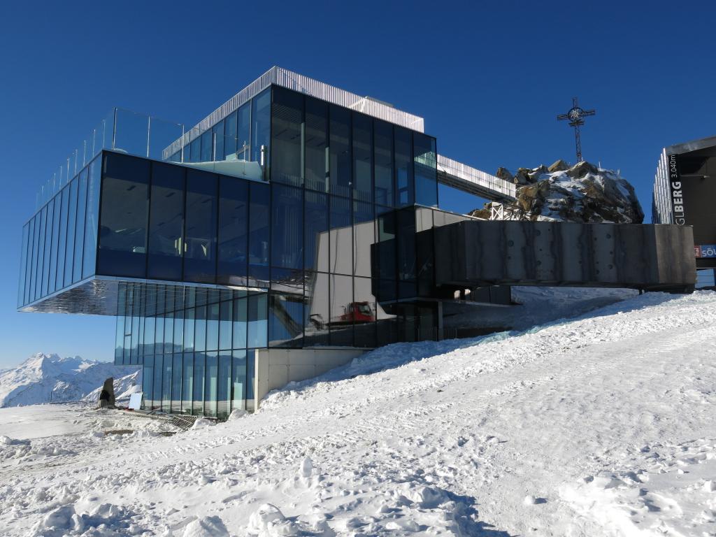 Sölden，奥地利滑雪胜地的玻璃房子