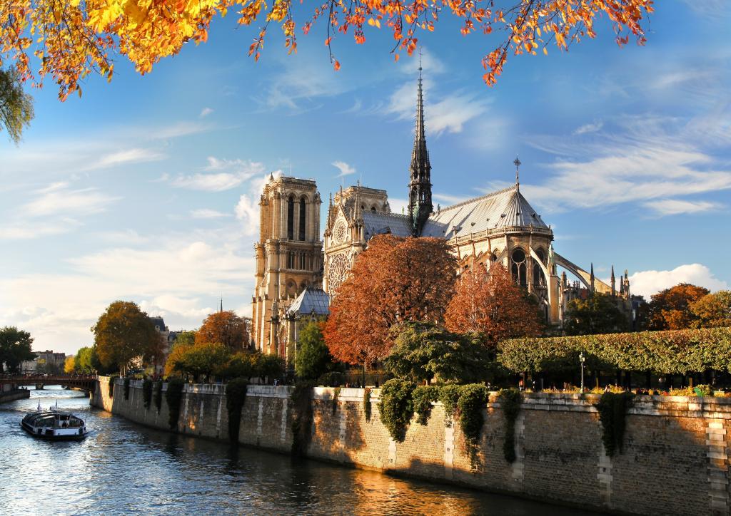 巴黎圣母院，法国巴黎