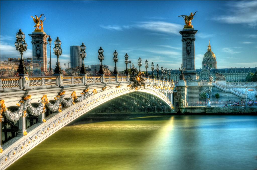 在巴黎河上的桥梁