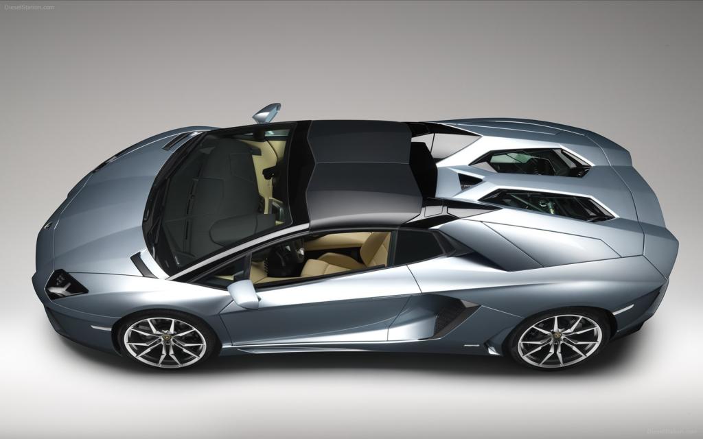 汽车Lamborghini Aventador的照片2014年