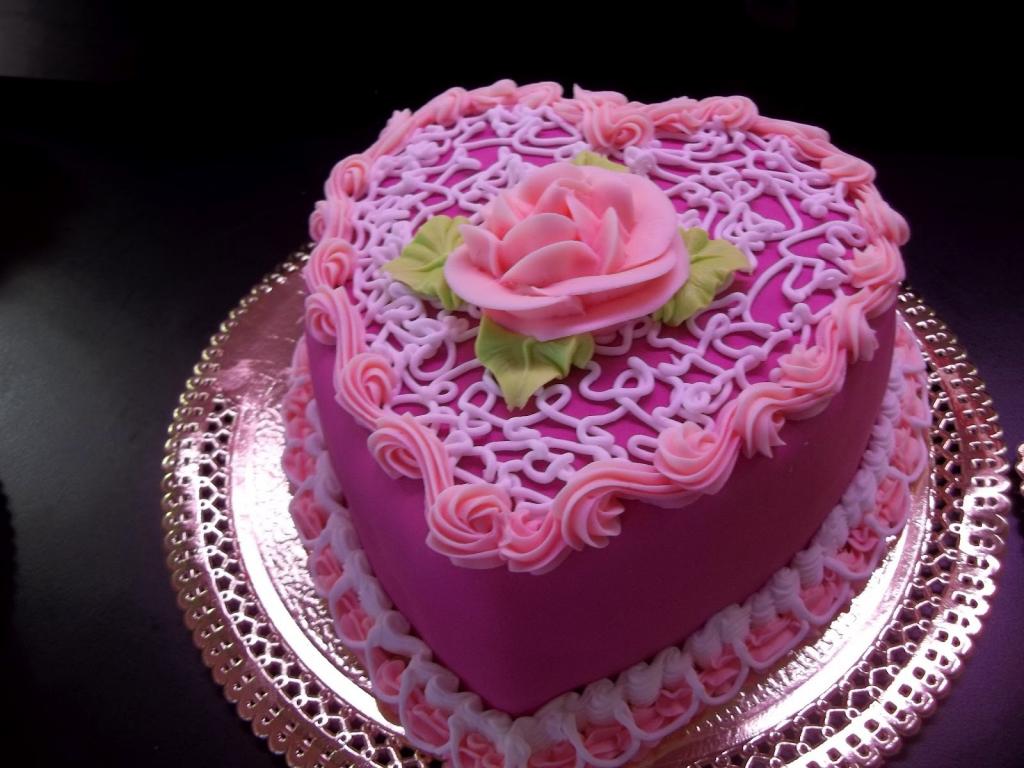 心形的生日蛋糕