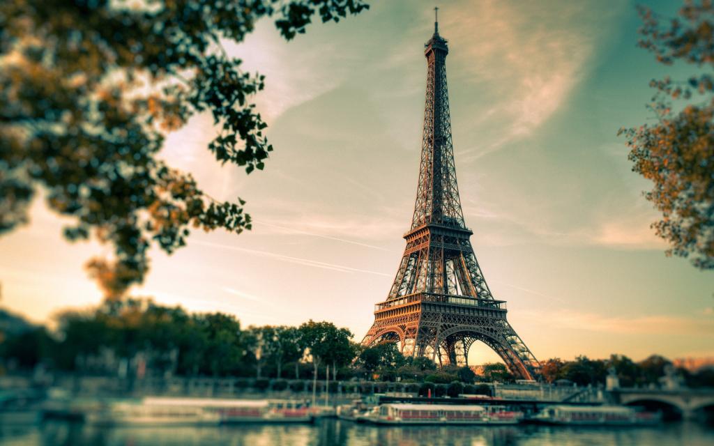 巴黎和艾菲尔铁塔