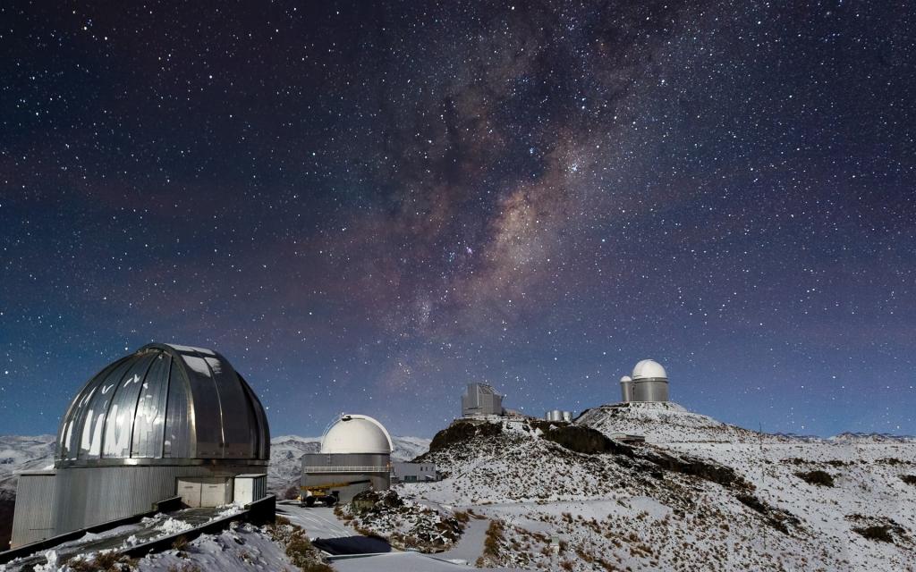 天文台在山上学习星星