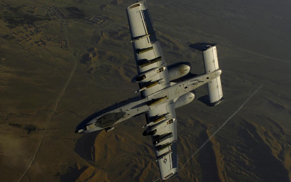 轰炸机A-10