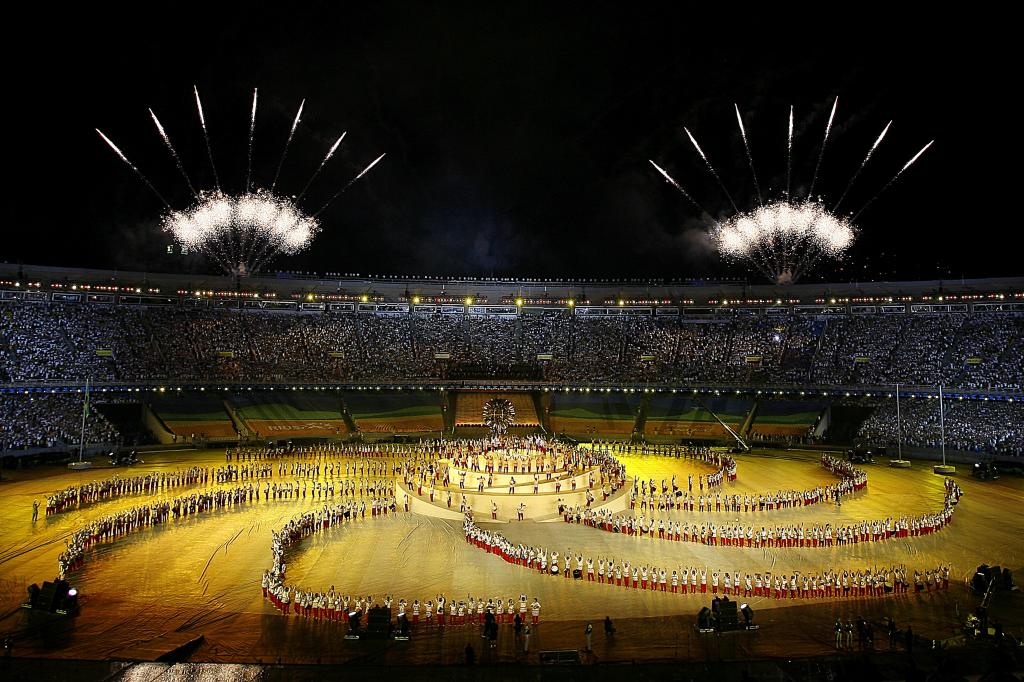 在世界杯的体育场的烟花在巴西2014年