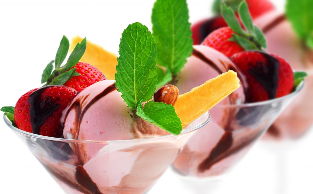 甜点，冰淇淋，草莓