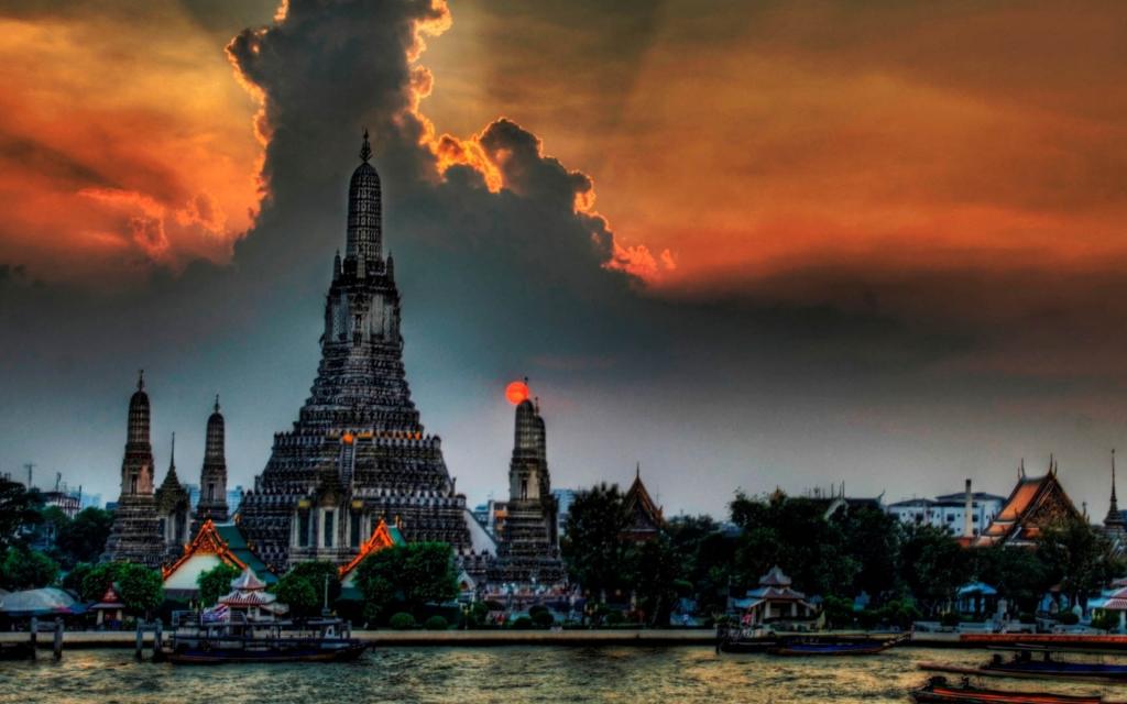 寺庙的神奇景色在曼谷，泰国