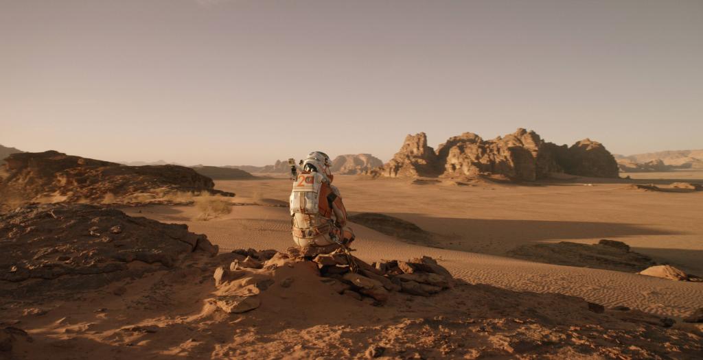 一个在火星表面的孤独的宇航员