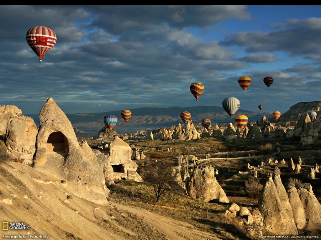 土耳其和气球的魔法烟囱